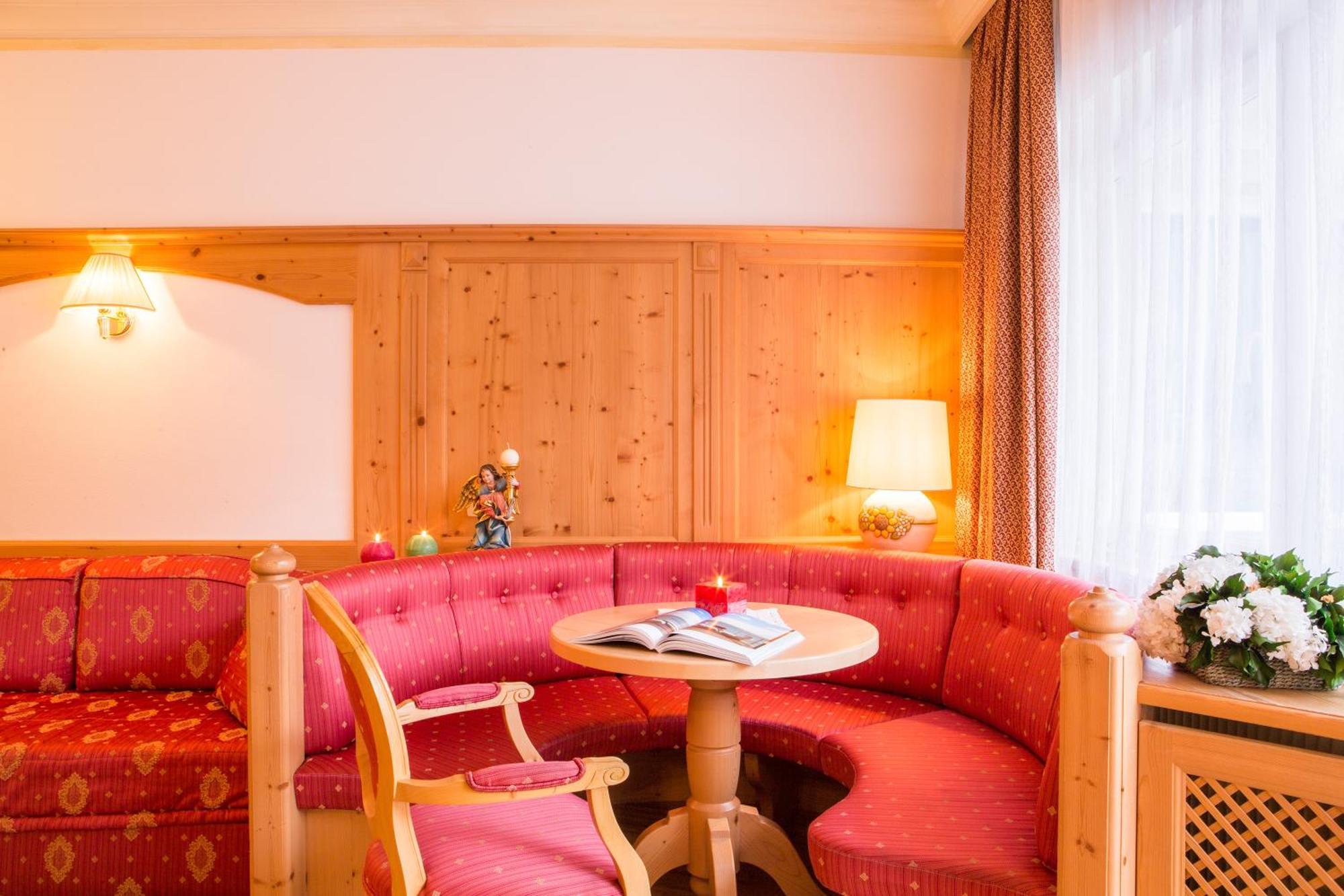 Dolomites Wellness Savoy Hotel