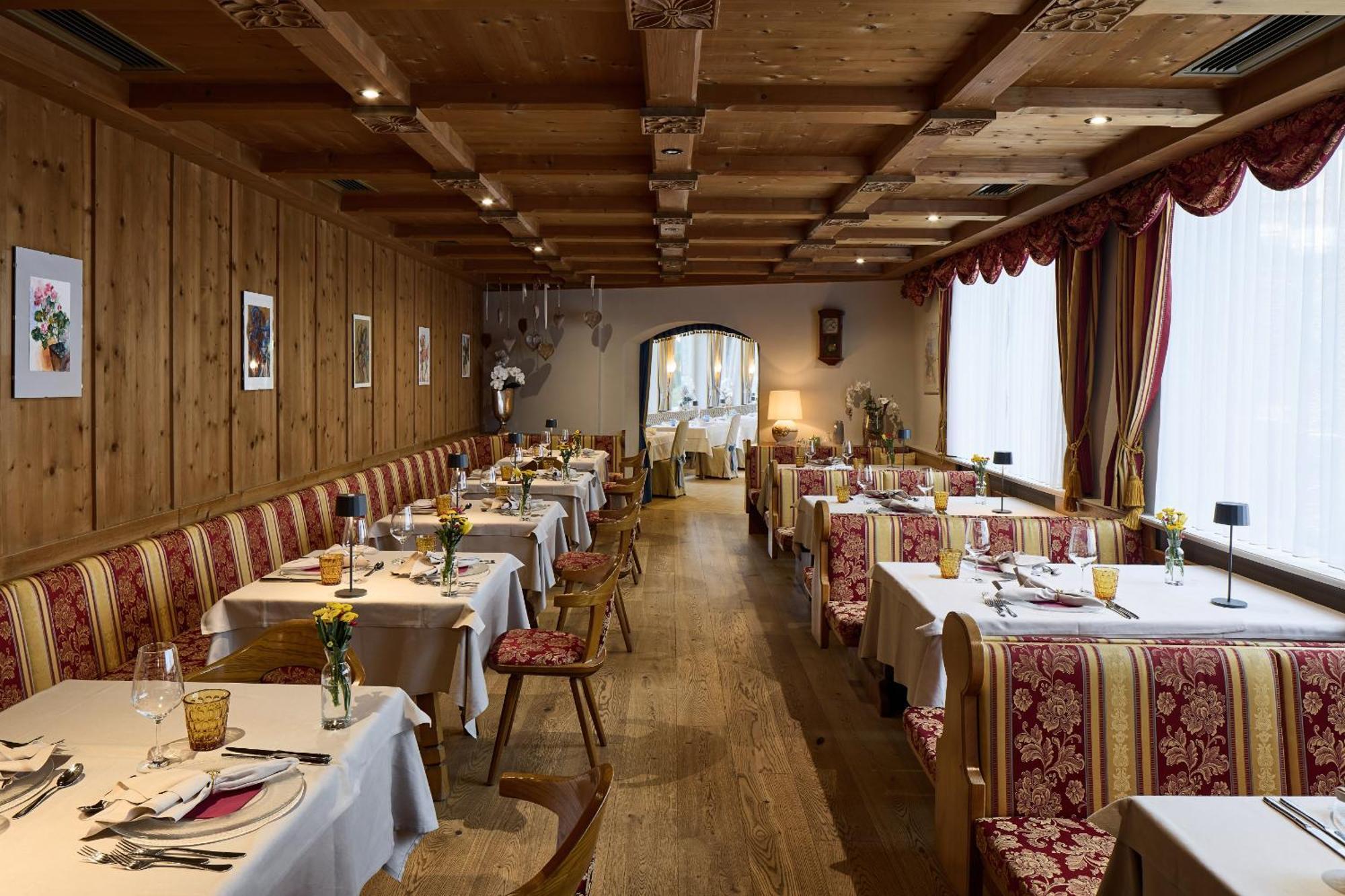 Dolomites Wellness Hotel Savoy Hotel 4*