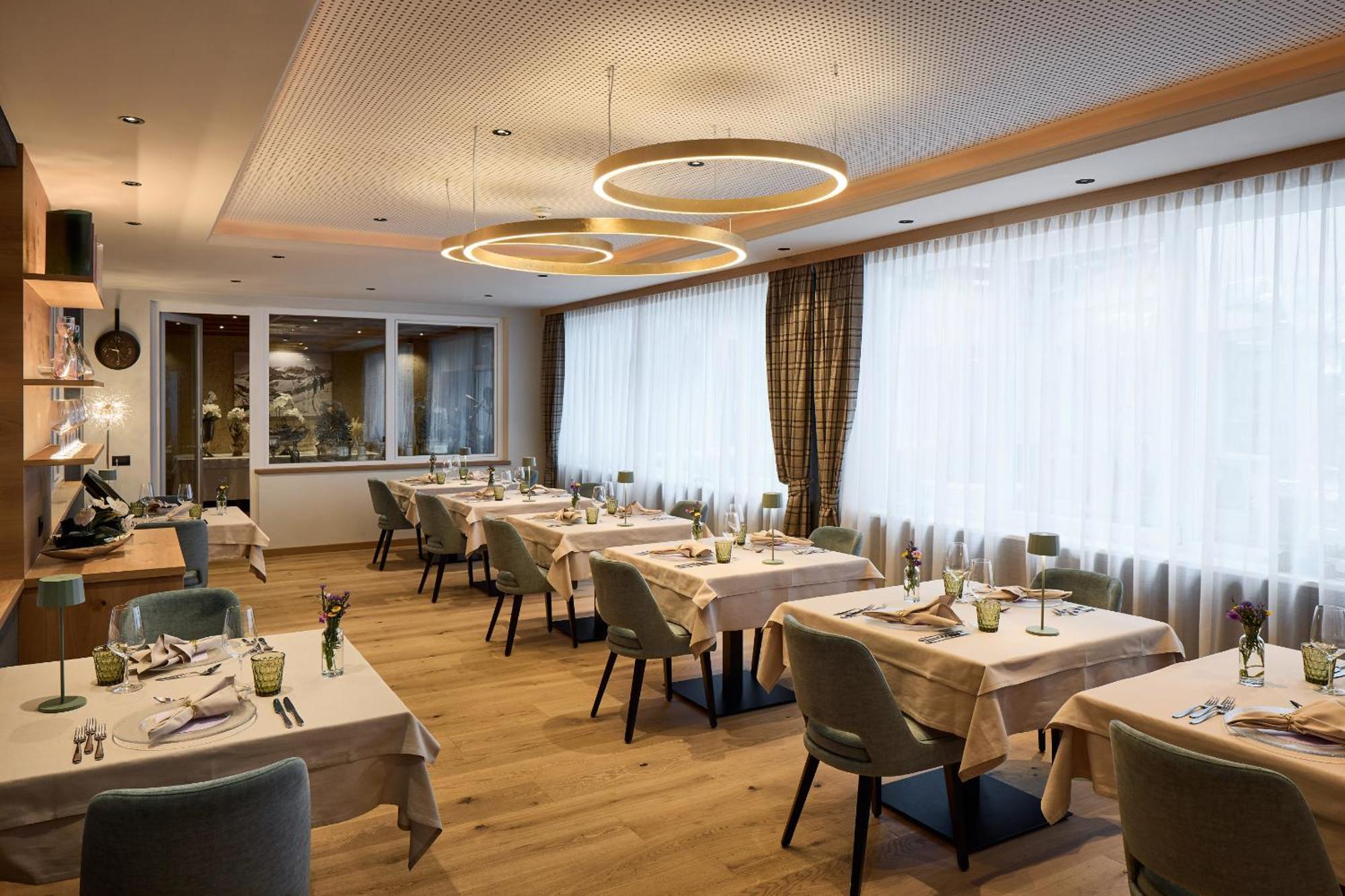 Hotel Dolomites Wellness Hotel Savoy 4*