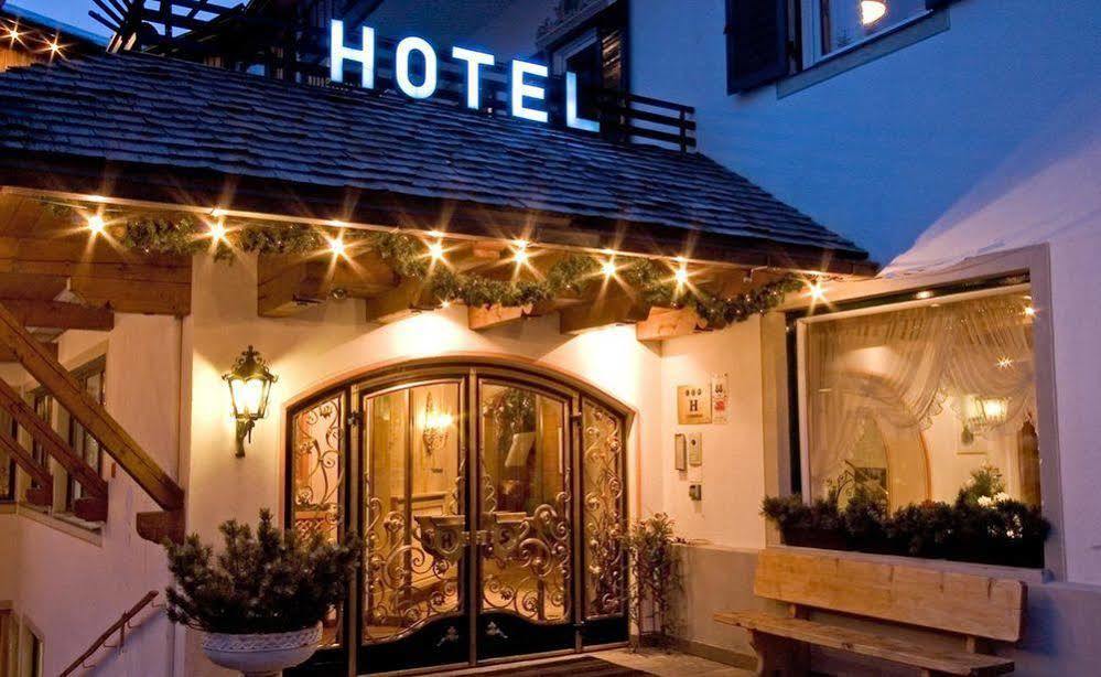 Dolomites Wellness Hotel Savoy La Villa (Trentino Alto Adige)